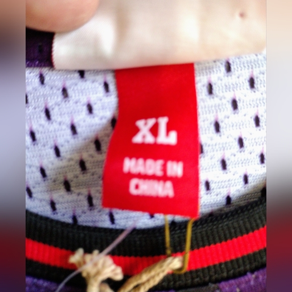 Mitchell & Ness Carter 98-99 Swingman Hardwood Classic NBA road Jersey - Picture 4 of 6